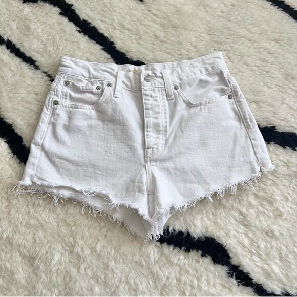 Madewell Relaxed Denim Shorts in Tile White - Picture 4 of 10